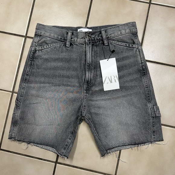 NWT Zara Carpenter Utility Bermuda Denim Shorts Jorts - Picture 3 of 5